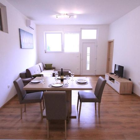 Apartman Darija Подстрана Экстерьер фото