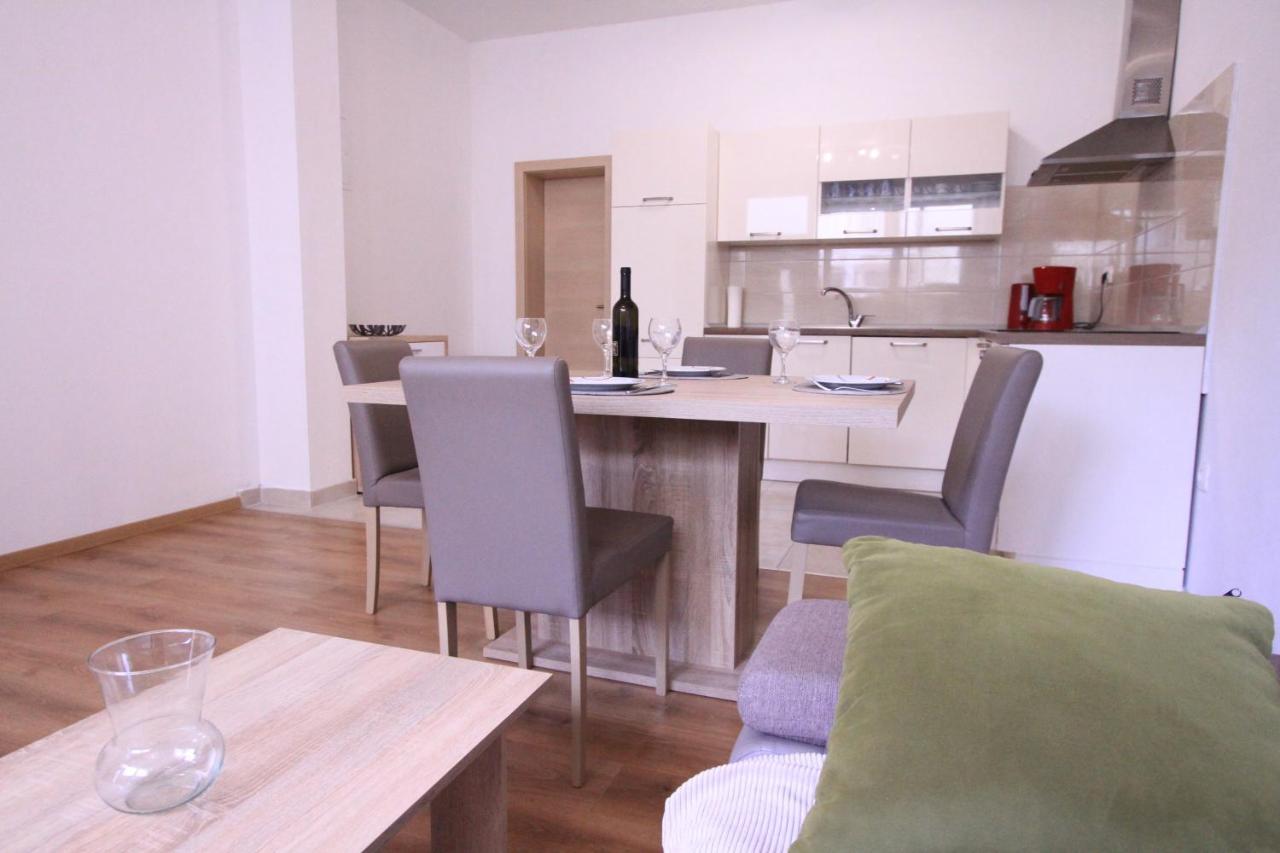 Apartman Darija Подстрана Экстерьер фото