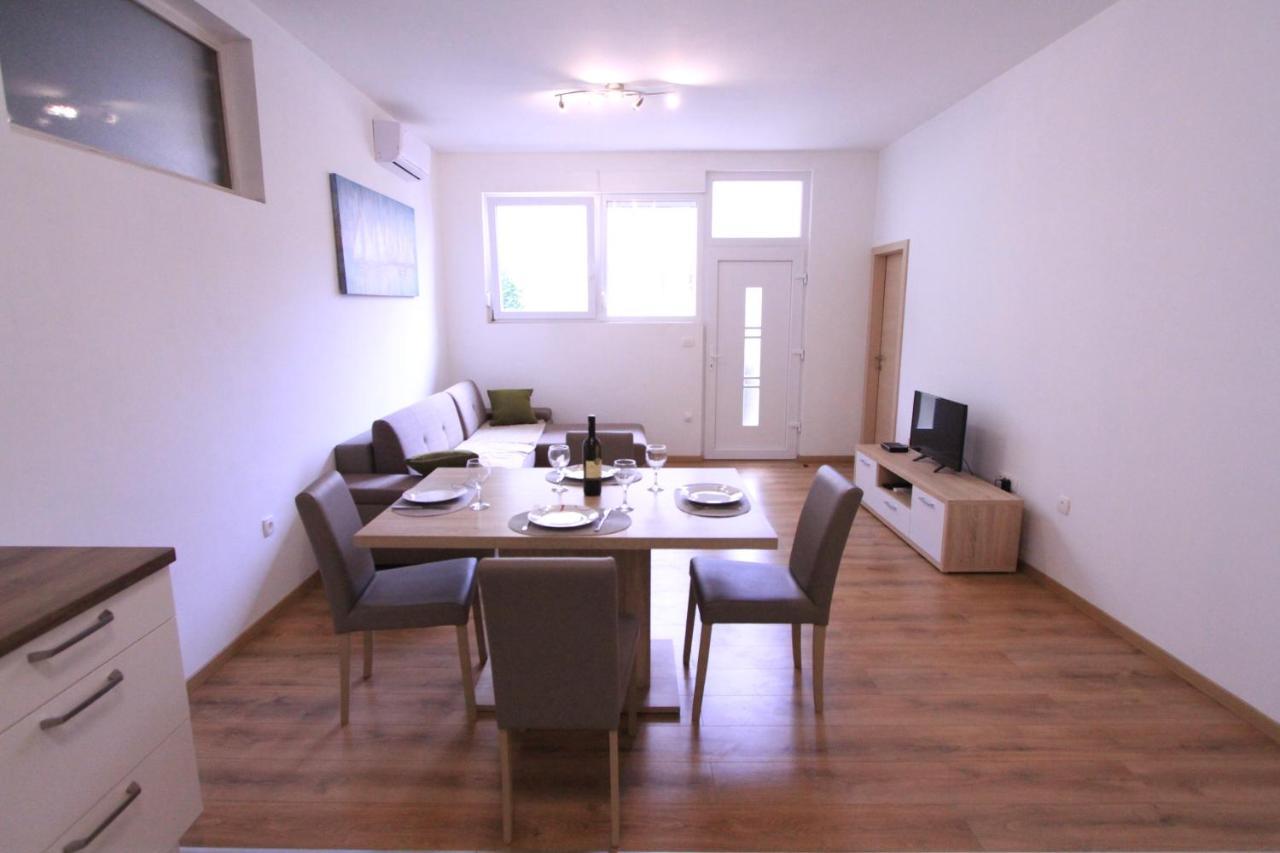 Apartman Darija Подстрана Экстерьер фото