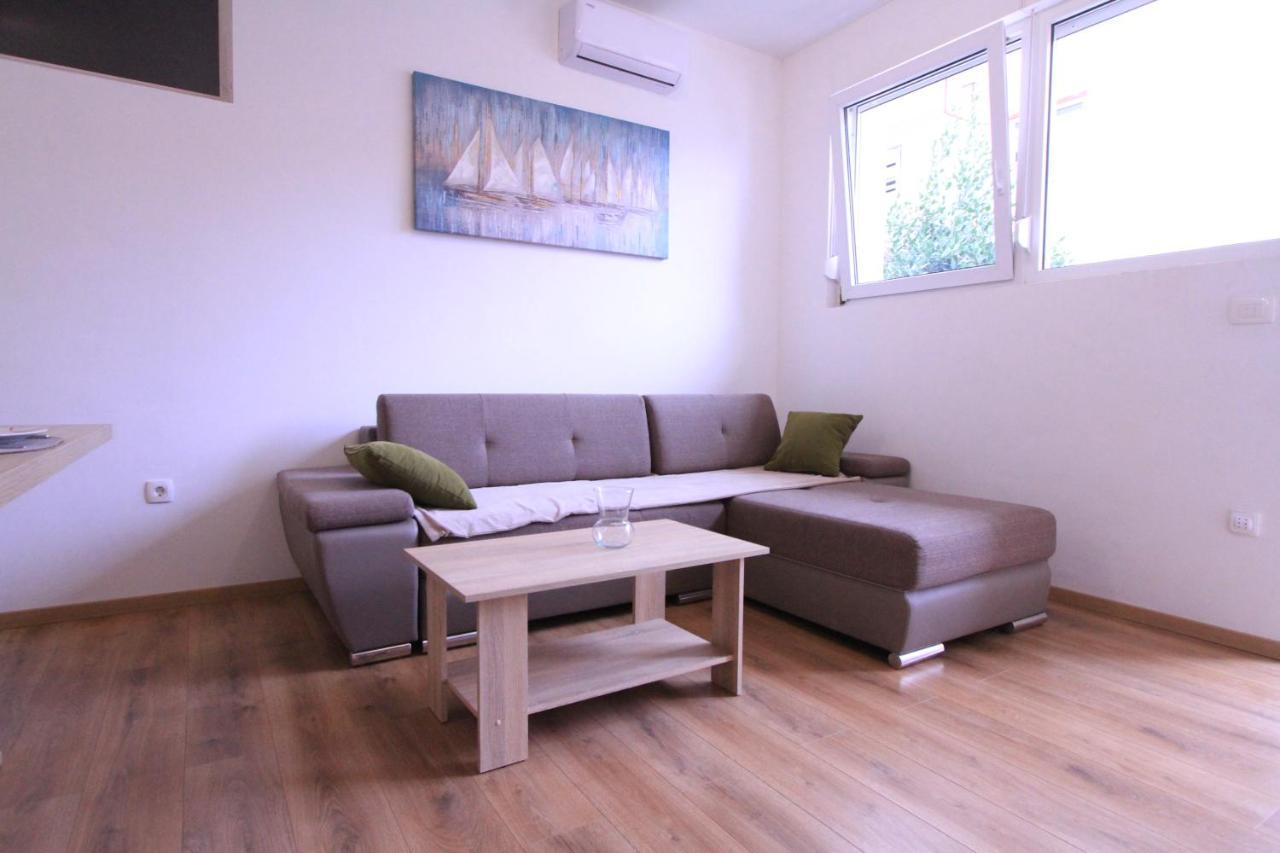 Apartman Darija Подстрана Экстерьер фото