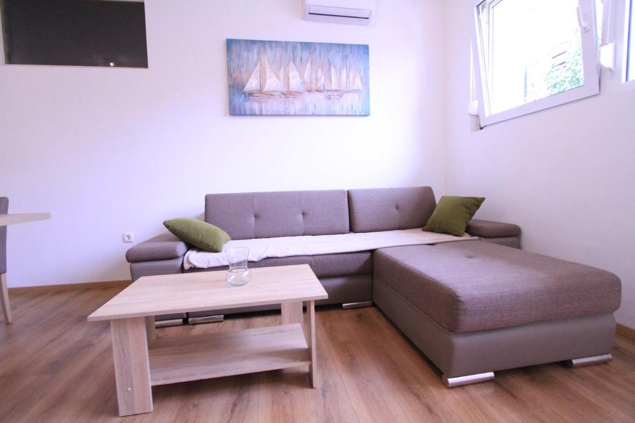 Apartman Darija Подстрана Экстерьер фото